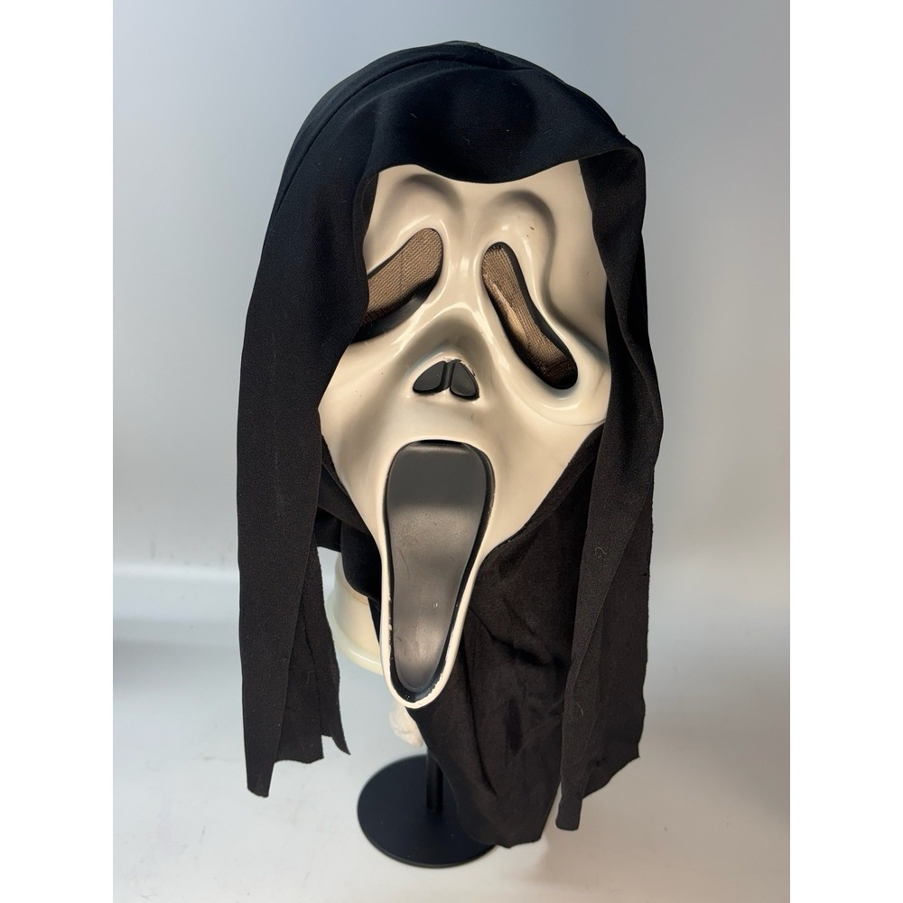 Rare 2016 Tagged Scream 4 Ghost Face Mask Non Glow Easter Unlimited Funworld